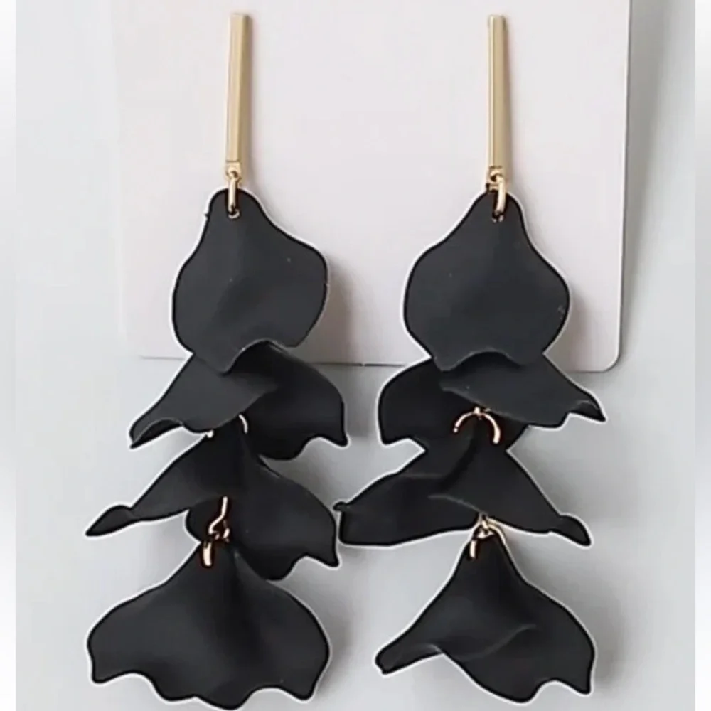 Virtue Jewelry Design Hyacinth Earrings on Bar Posts - Picture 3 of 8